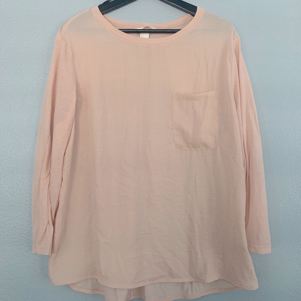 H&M 3/4 sleeve Blousey Tee with Front Pocket size L